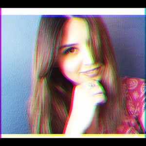 Meet your Posher, Alexandra